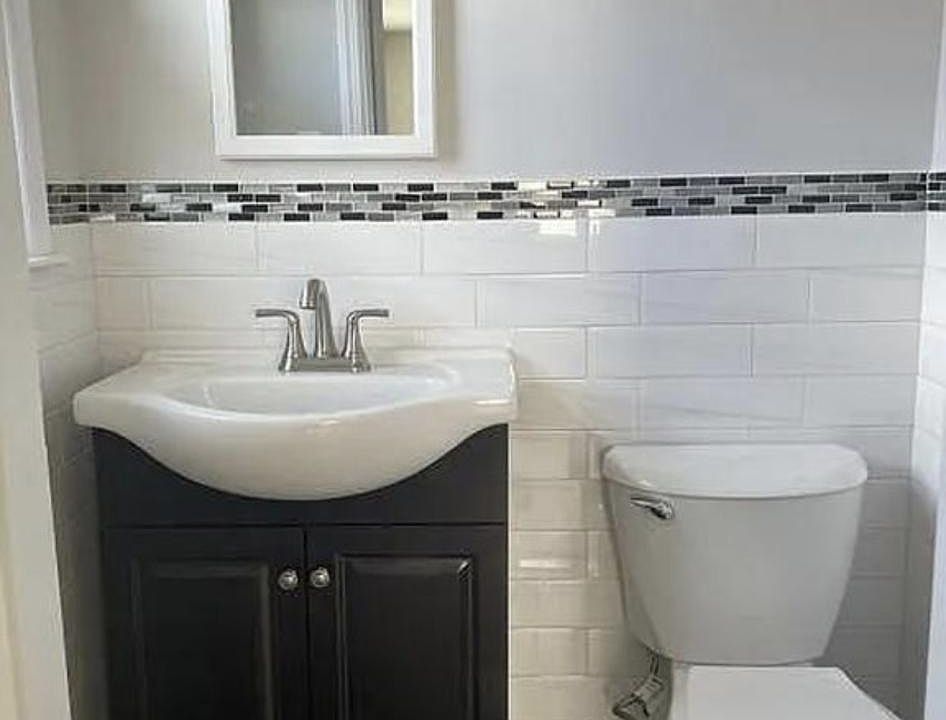 1st image of 486 Crown Ave #2