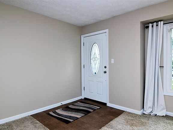 5th image of 1190 Belrose Rd