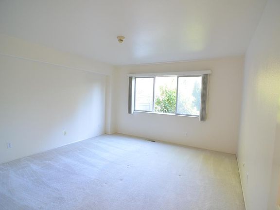 5th image of 3512 255th Ln SE APT 7