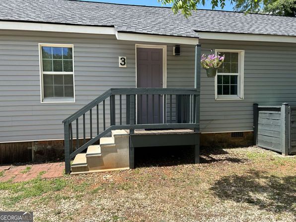 219 W Oak St #3