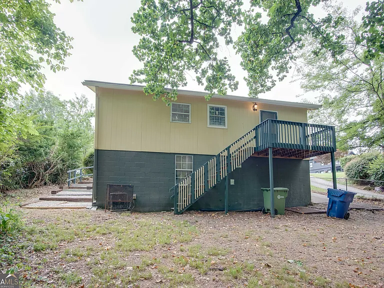 2435 Claude St NW — Photo 14