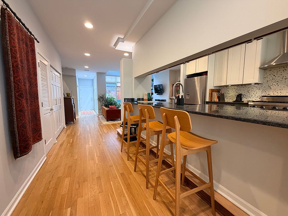 Kitchen bar