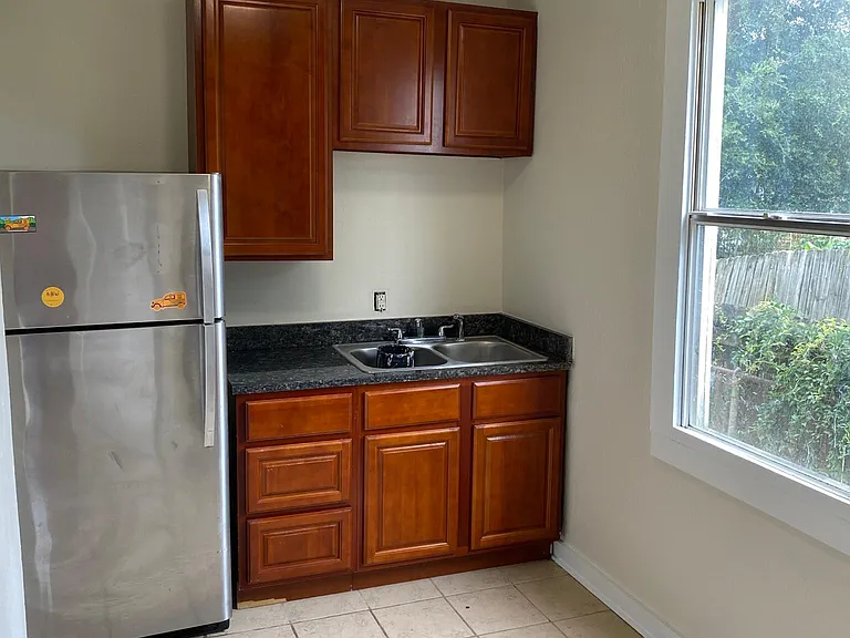 2818 Cadiz St #1 — Photo 4