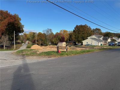 123 Sunnybrook Dr, Hurricane, WV, 25526