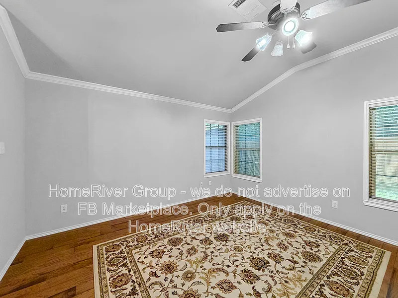3 bed, 3.0 bath, 1682 sqft, $2,449 — Photo 3