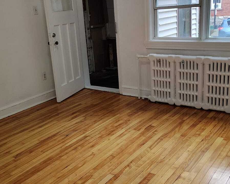1st image of 65 SW Eetland Ave #11526682