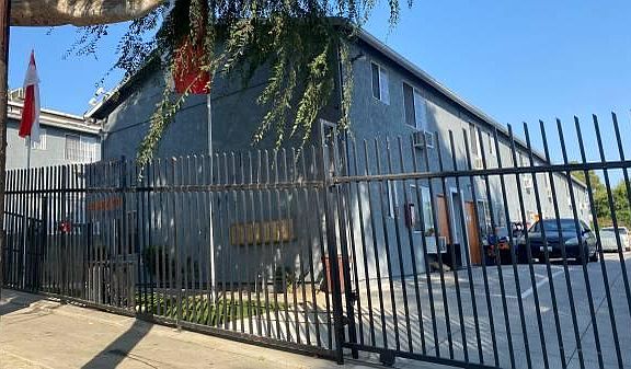 3rd image of 3410-3418 Drew St