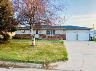 209 E Hughson St, Randolph, NE 68771