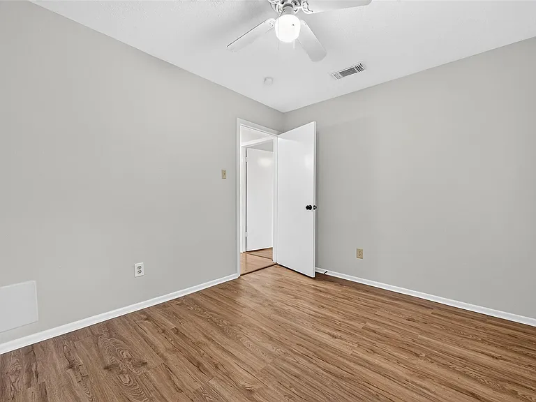 10419 Appleridge Dr — Photo 22
