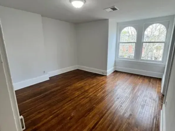 209 Main St Floor 3, Phoenixville, PA 19460