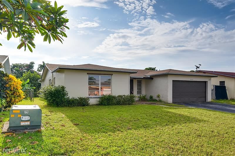 1st image of 3209 Dolphin Dr