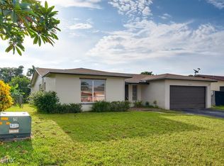 3209 Dolphin Dr, Hollywood, FL 33025