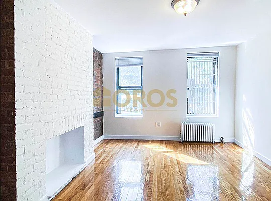 Rented by City Connections Realty | media 6