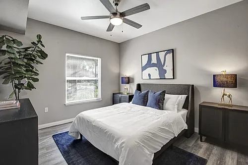 Broadleaf Apartments Photo 1