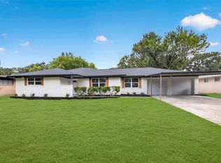 903 Rosewood Dr, Baytown, TX 77520