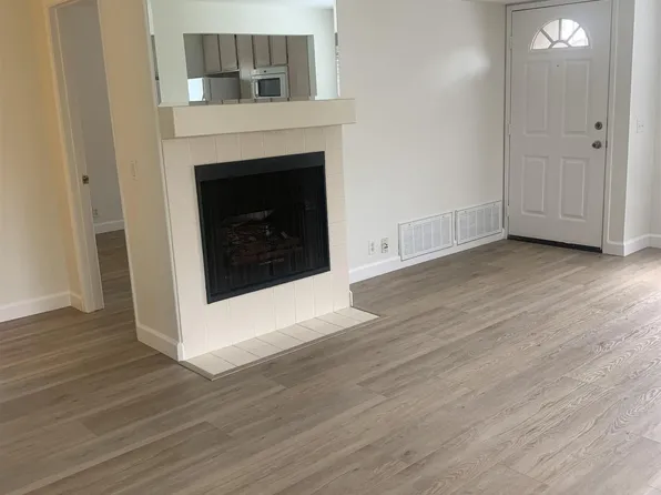 10656 Aderman Ave APT 30, San Diego, CA 92126