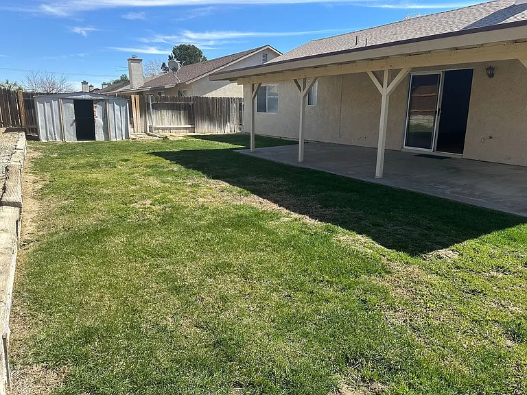 2051 Candice Ave — Photo 14