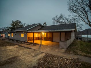 611 N State St, La Farge, WI 54639