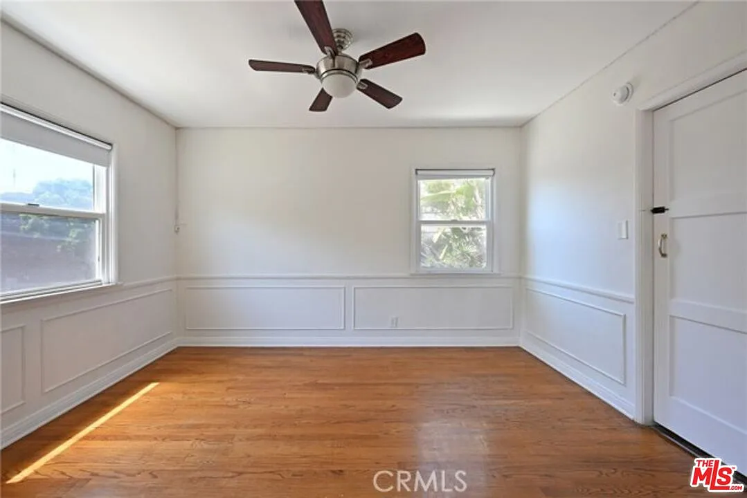 2 bed, 2.0 bath, 1200 sqft, $3,497 — Photo 2