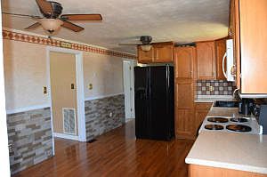3rd image of 115 Irene Dr