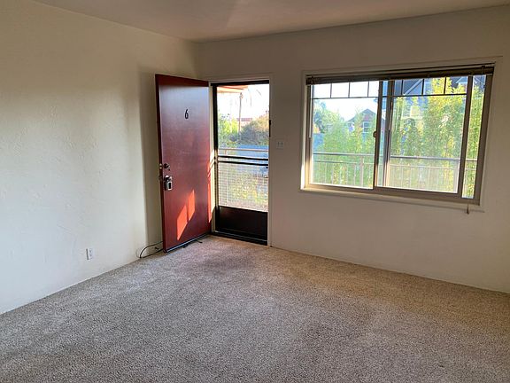 3rd image of 121 Sylvar St APT 6