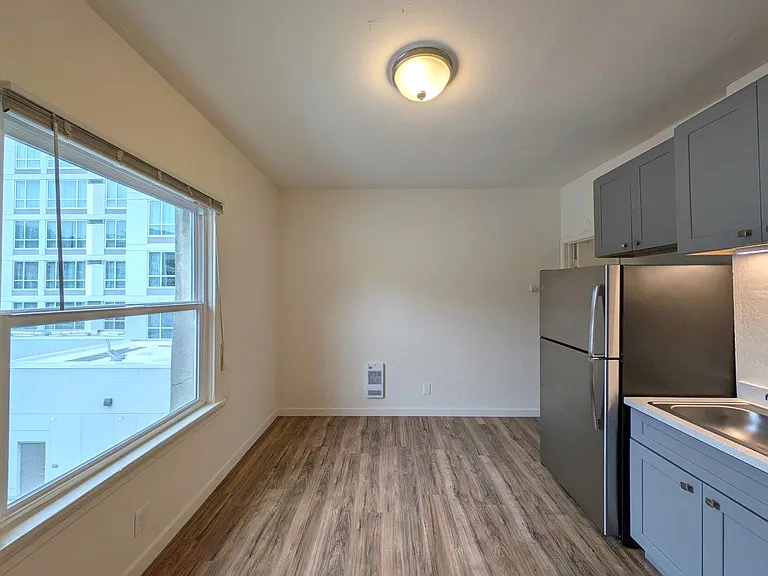2109 Kala Bagai Way — Photo 10