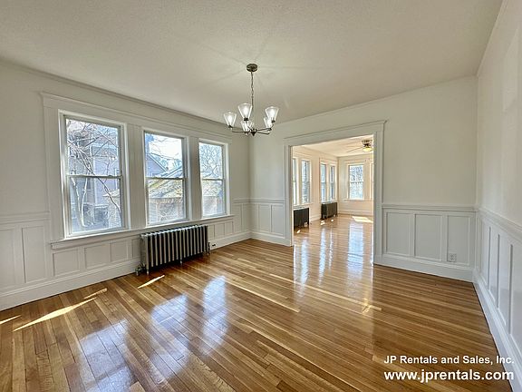 4th image of 14 Hooper St #1