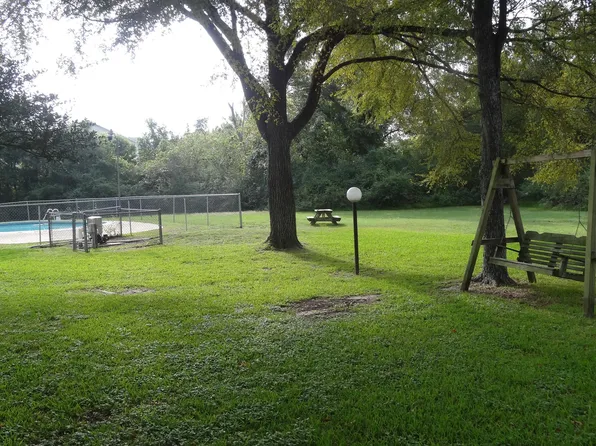 4405 Carter Creek Pkwy, Bryan, TX