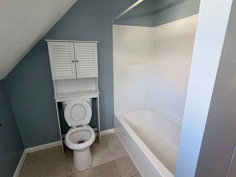 94 W Cole St #3 — Photo 8