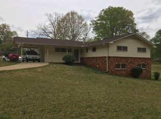 202 Elizabeth St, Lanett, AL 36854