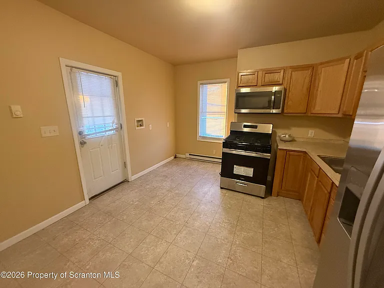1409 Sanderson Ave #2 — Photo 4