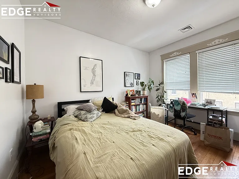 140 Sutherland Rd #3 — Photo 3
