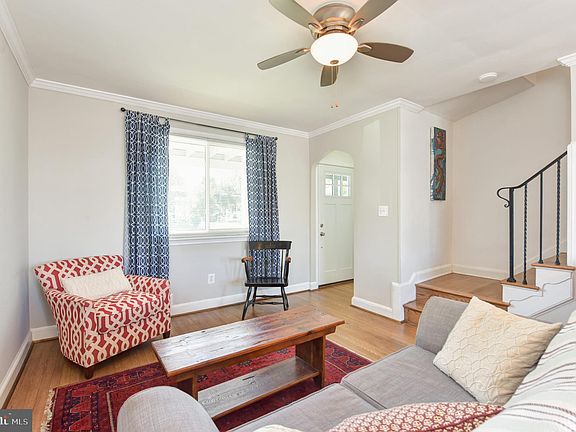 3rd image of 204 Lynhaven Dr