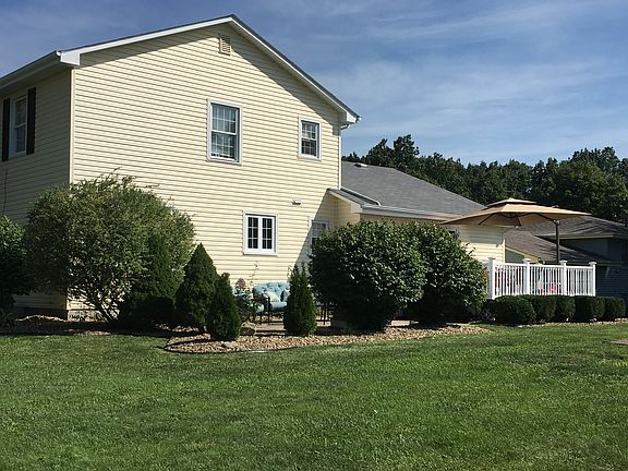 3rd image of 450 Wendemere Dr
