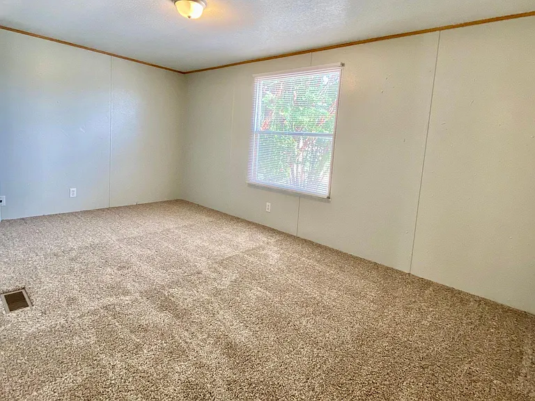 Large 3 rd bedroom