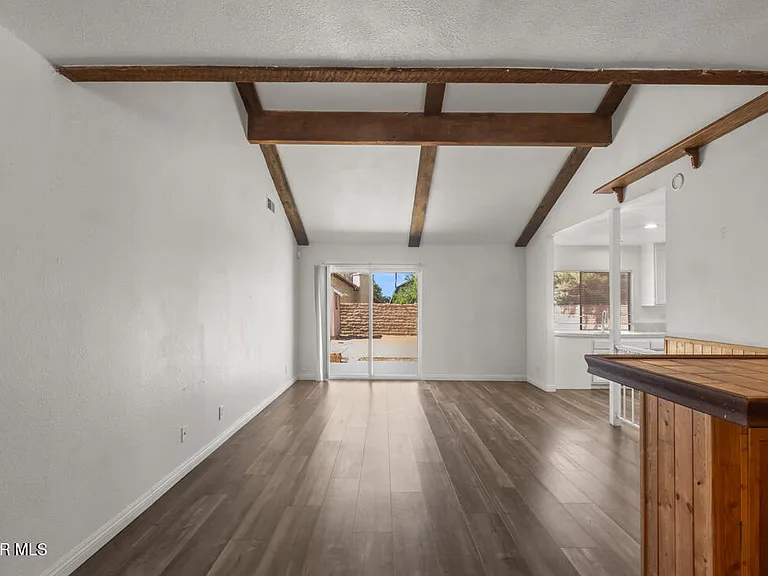 1253 Morven St — Photo 10