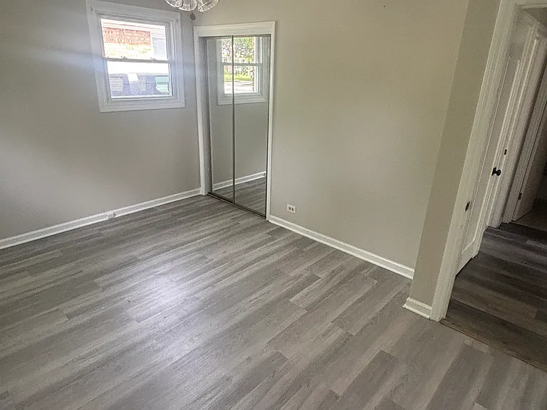 2113 Hawthorne Rd — Photo 9