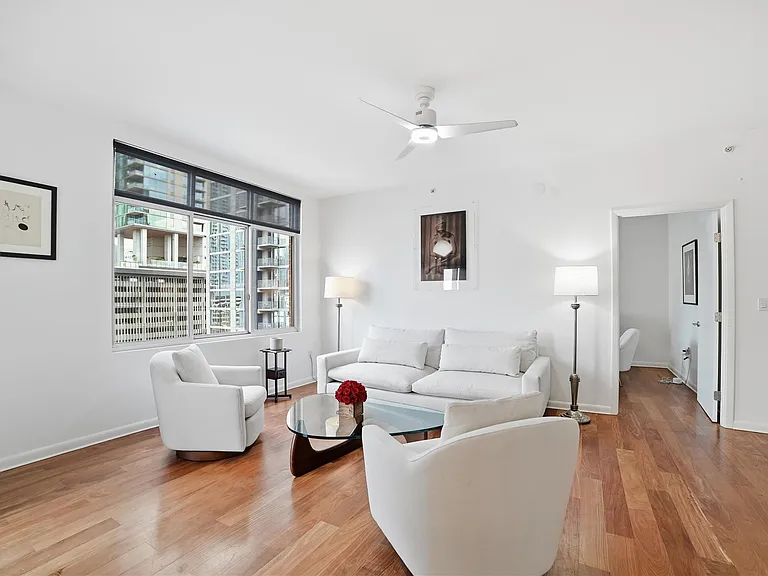 54 Rainey St #1018 — Photo 4