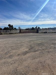 11971 Mission St, Oak Hills, CA, 92344