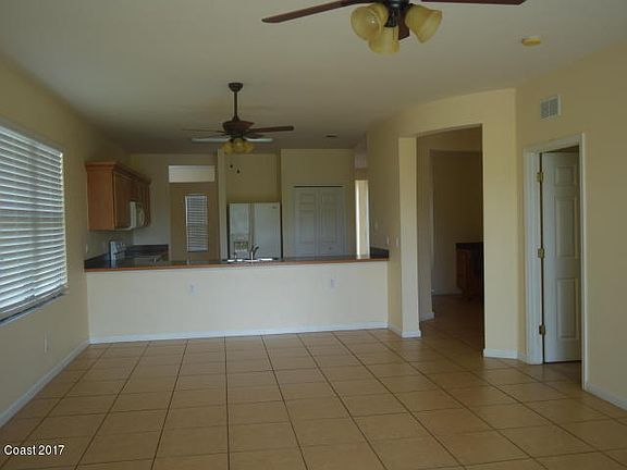 2nd image of 417 Breckenridge Cir SE