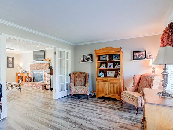 4th image of 4619 Cromwell Dr