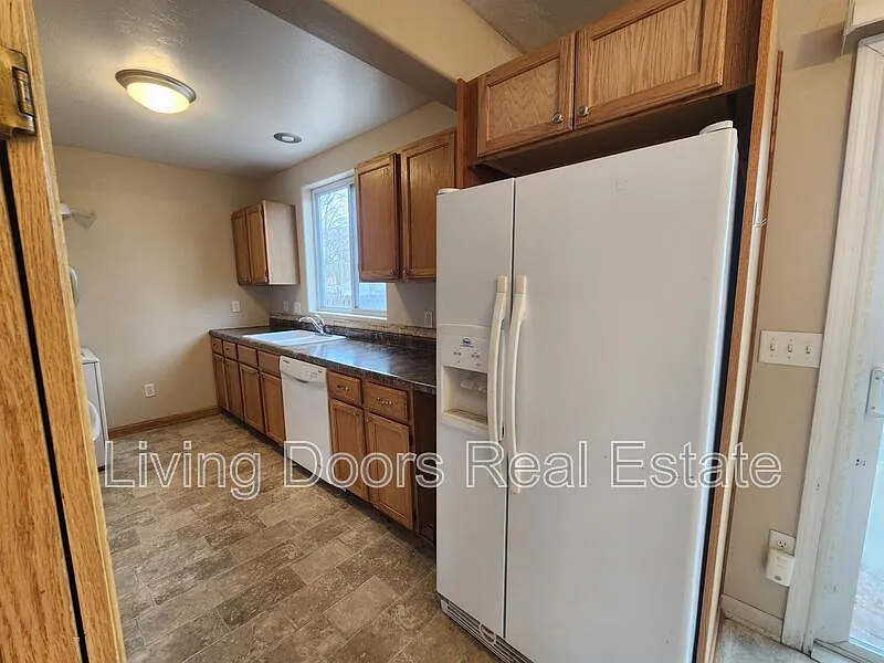 1 bed, 1.0 bath, 669 sqft, $1,285 — Photo 4