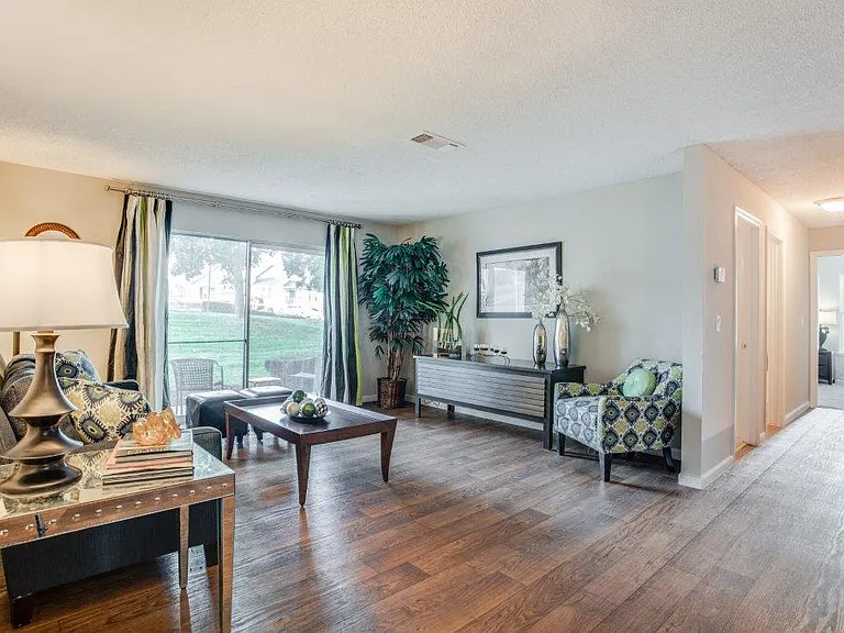 Middletown Ridge Apartments — Photo 10