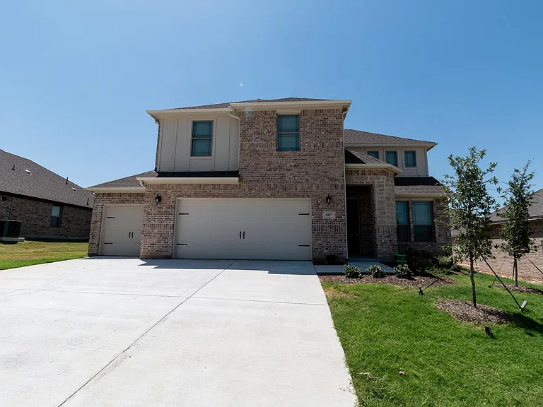 507 Reatta Dr — Photo 2