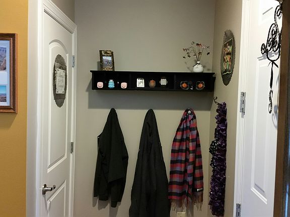 4th image of 129 Irving Ave APT D