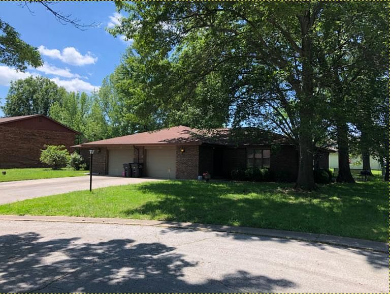 2nd image of 104 N Violet Ln #B