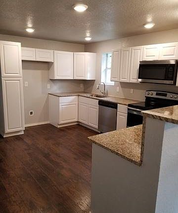 4th image of 714 Hallie Ave