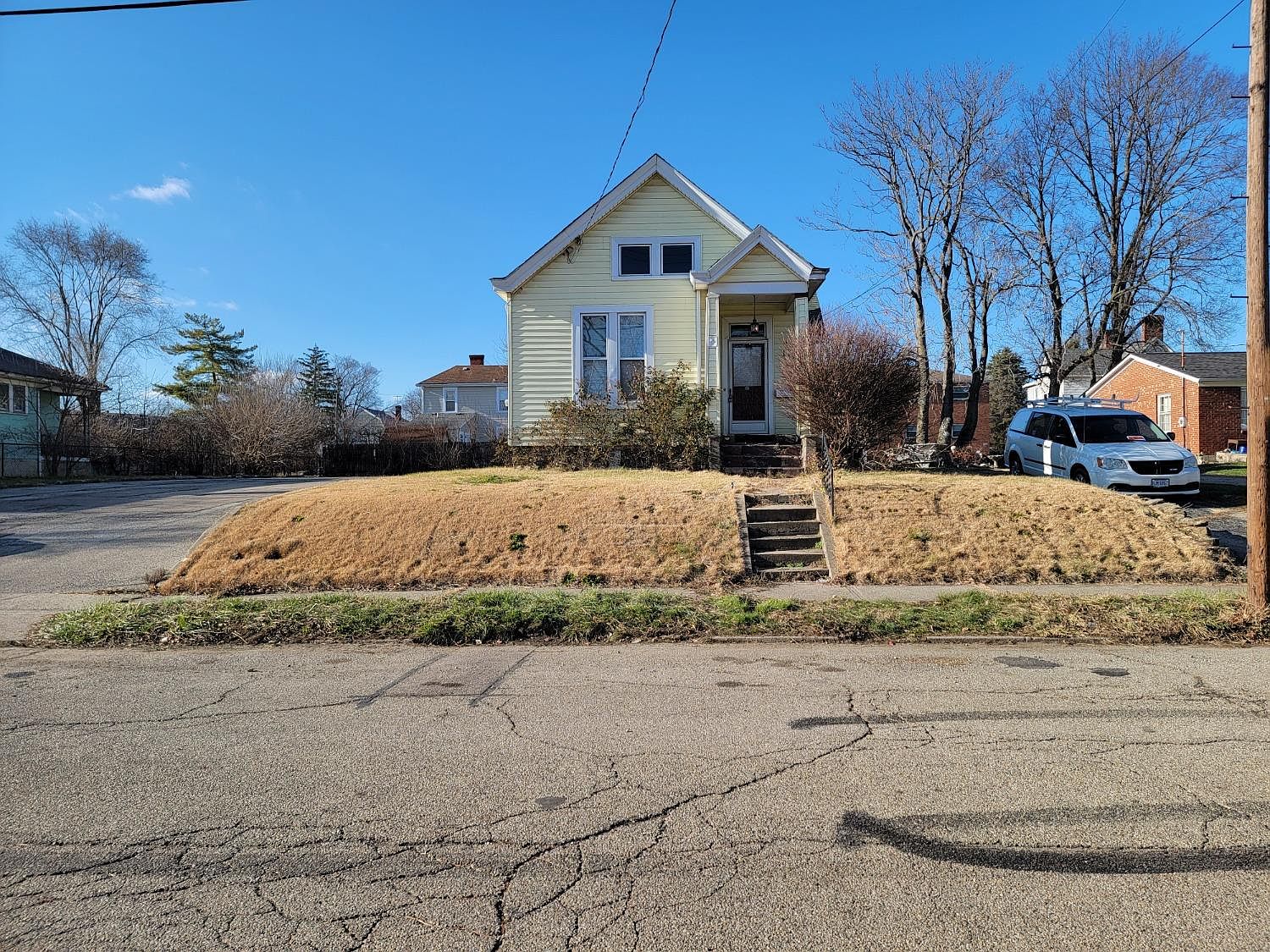 445 Dexter Ave, Cincinnati, OH 45215 | Zillow