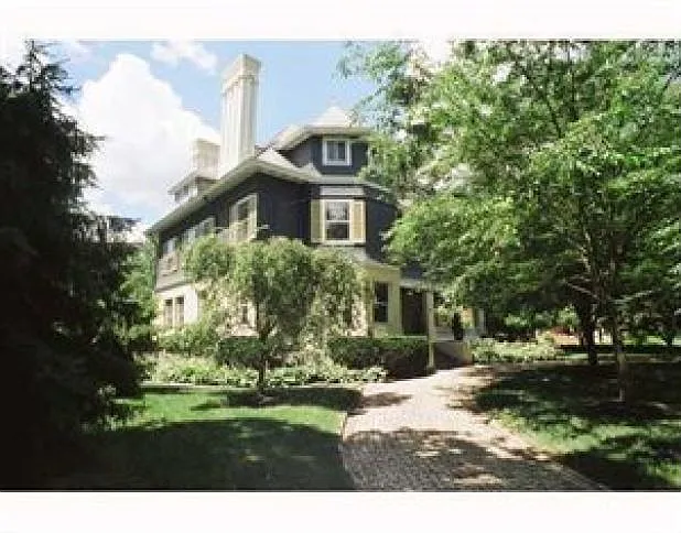 56 Beaver St photo 1
