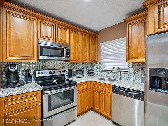 2nd image of 4483 Carambola Cir S #27320